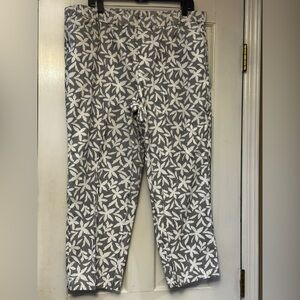 Lands' End Monochrome Floral Cropped Pants